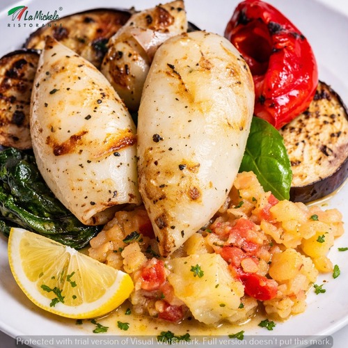 Calamari umpluți cu feta și roșii cherry